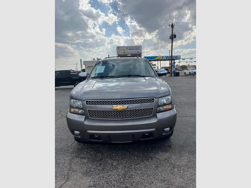 CHEVROLET SUBURBAN 2012 price $9,999