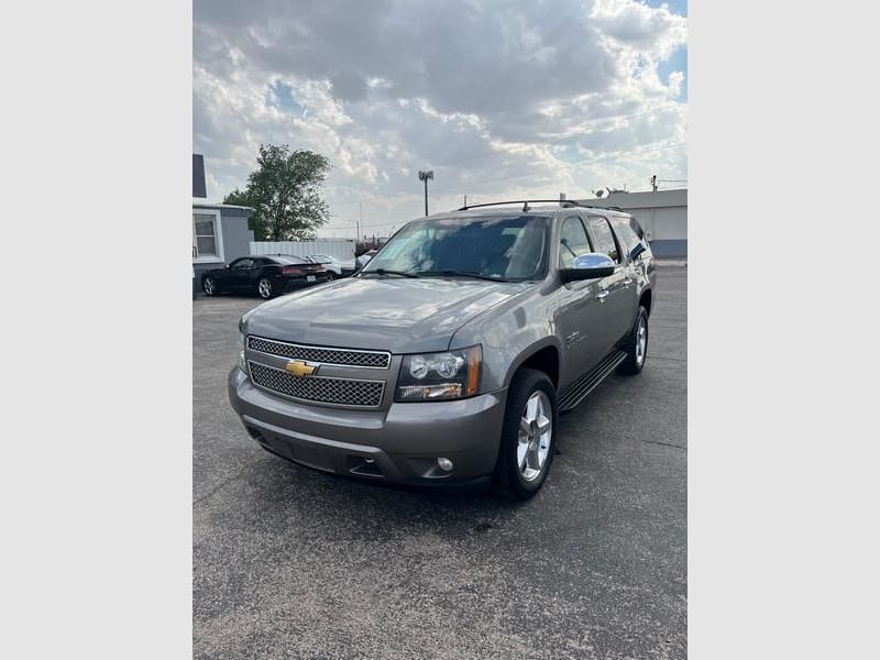 CHEVROLET SUBURBAN 2012 price $9,999