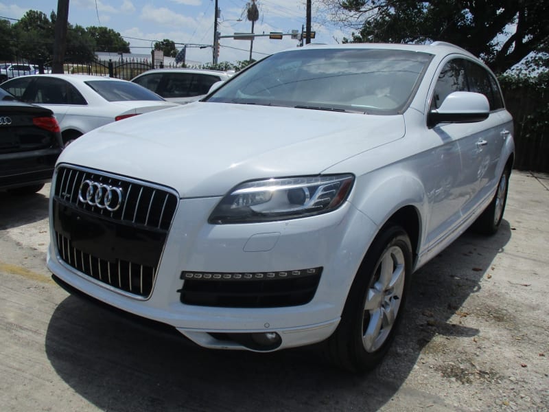 Audi Q7 2013 price $9,900