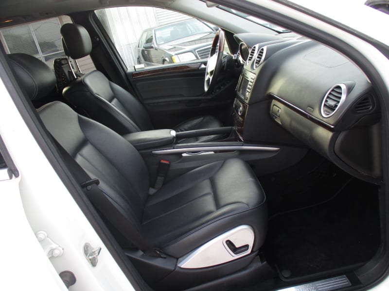 Mercedes-Benz GL-Class 2010 price $7,900