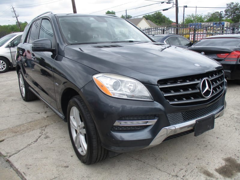 Mercedes-Benz M-Class 2012 price $9,900