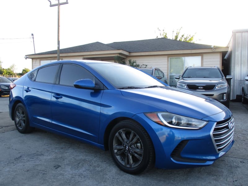 Hyundai Elantra 2018 price $6,900