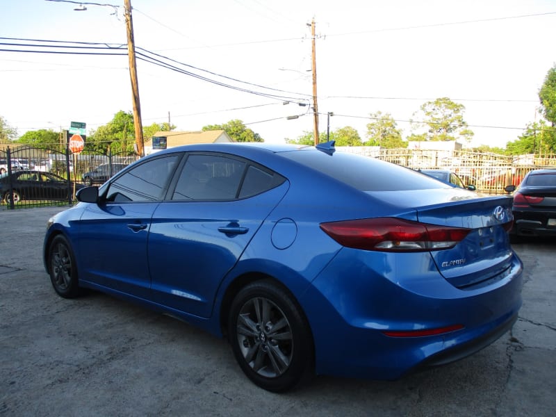 Hyundai Elantra 2018 price $7,500