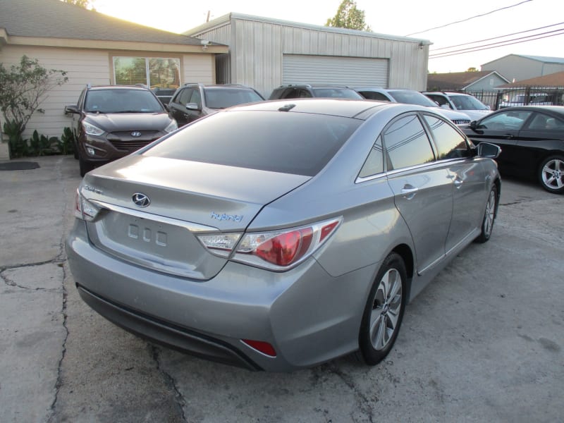 Hyundai Sonata Hybrid 2015 price $7,500