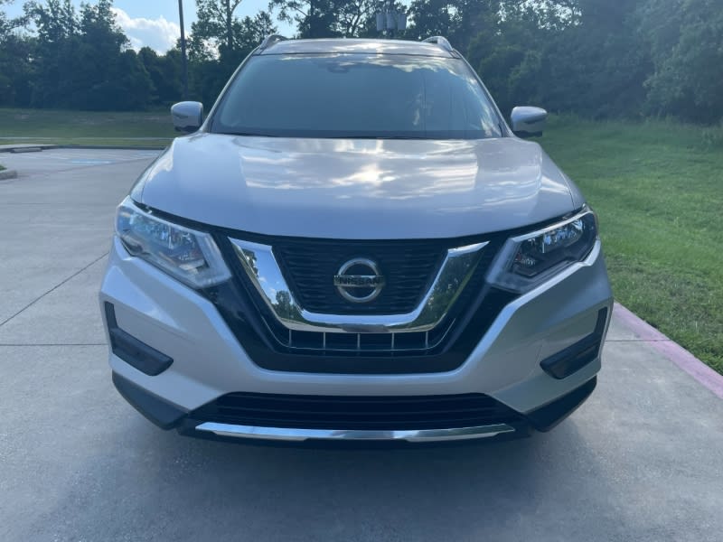 Nissan Rogue 2019 price $15,995