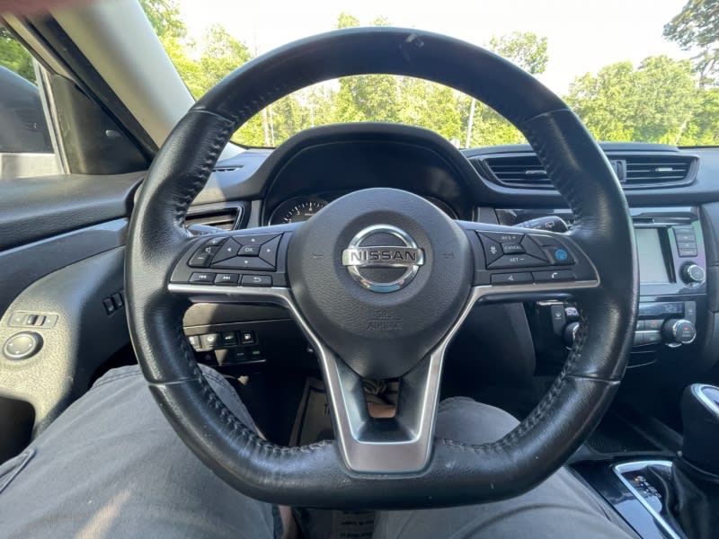 Nissan Rogue 2019 price $15,995