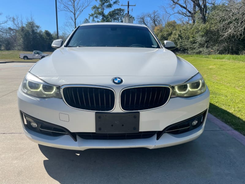 BMW 3-Series 2018 price $14,995