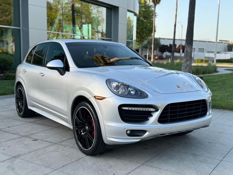 Porsche Cayenne 2013 price $27,980