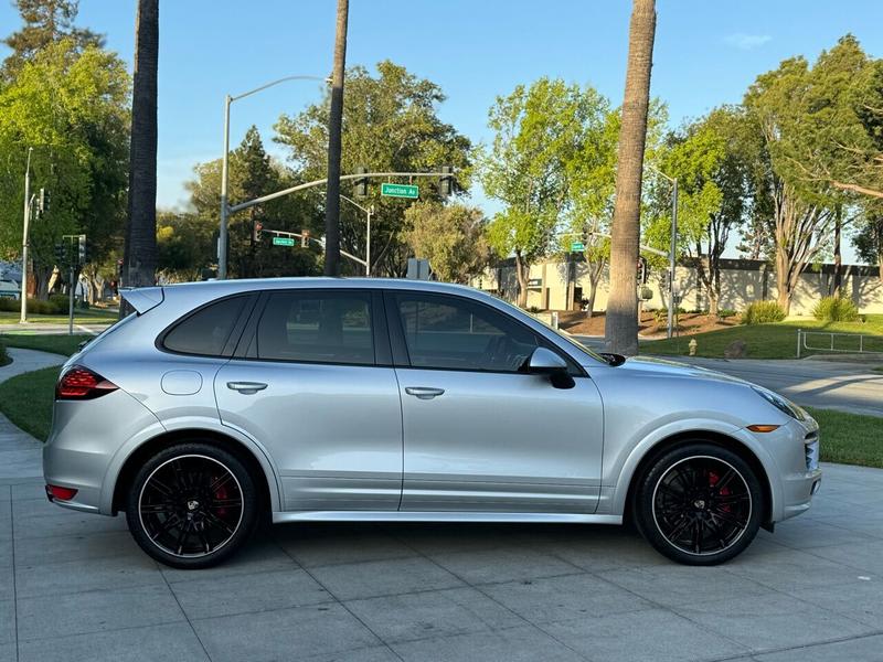 Porsche Cayenne 2013 price $27,980