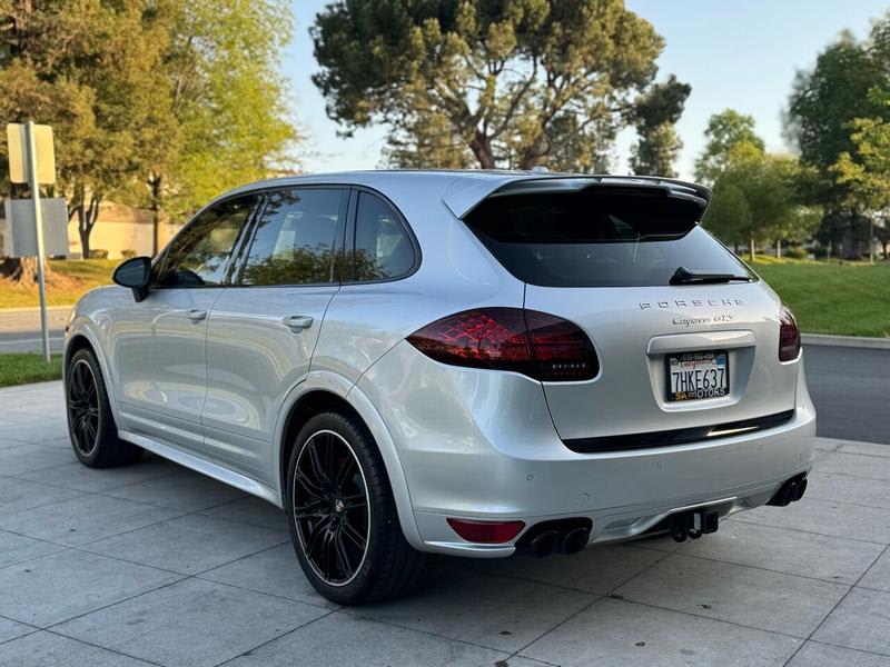 Porsche Cayenne 2013 price $27,980