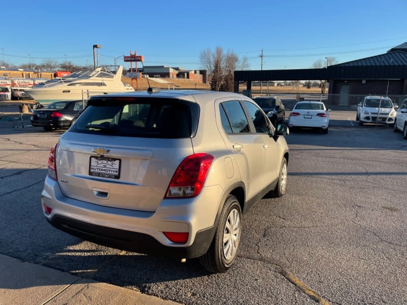 Chevrolet Trax 2018 price $10,800