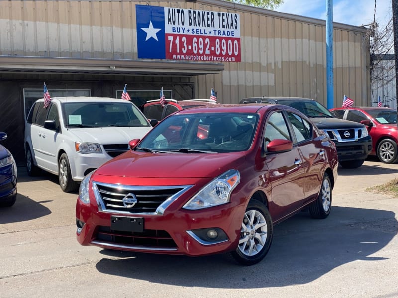 Nissan Versa Sedan 2018 price $10,900