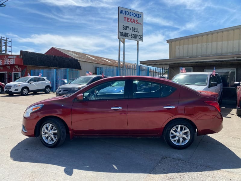 Nissan Versa Sedan 2018 price $10,900