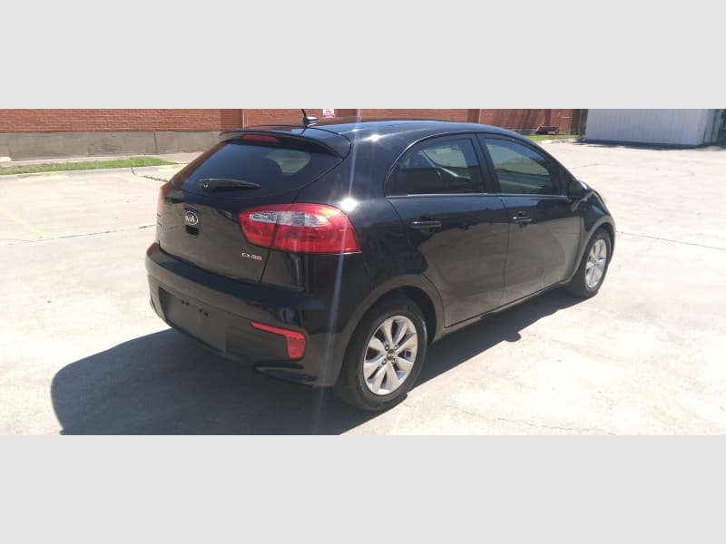 Kia Rio 2016 price $10,500