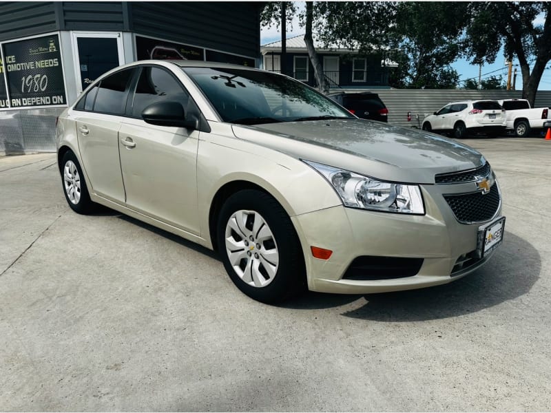 Chevrolet Cruze 2013 price $8,450