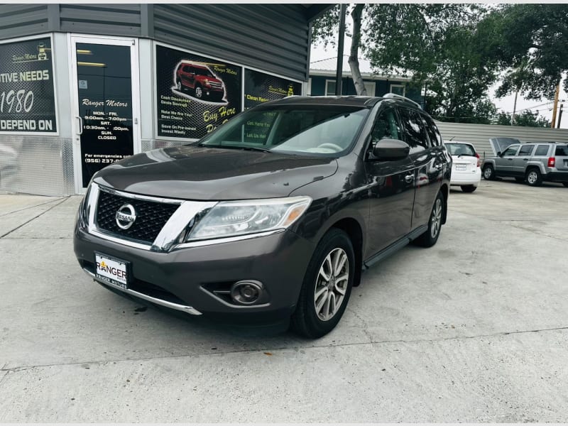 Nissan Pathfinder 2015 price $11,950