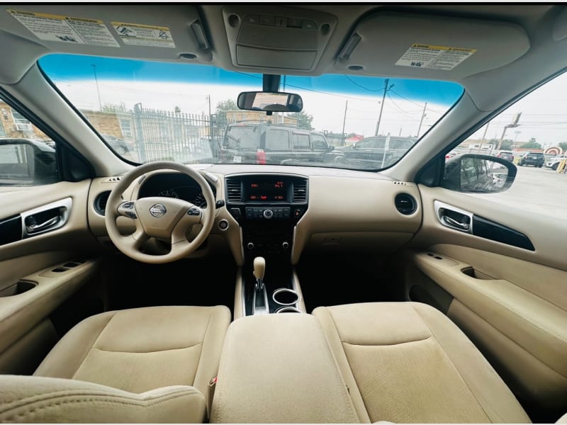 Nissan Pathfinder 2015 price $11,950