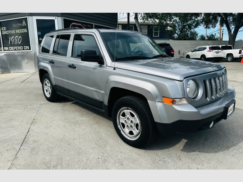 Jeep Patriot 2017 price $9,450