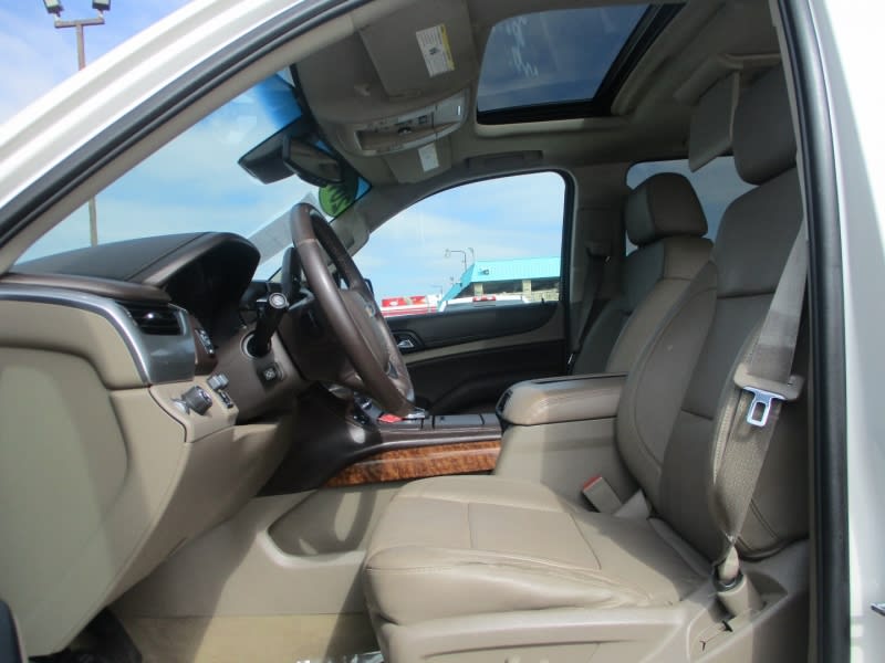 Chevrolet Suburban 2015 price $3,495