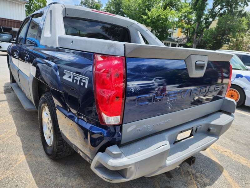 Chevrolet Avalanche 2002 price $6,995