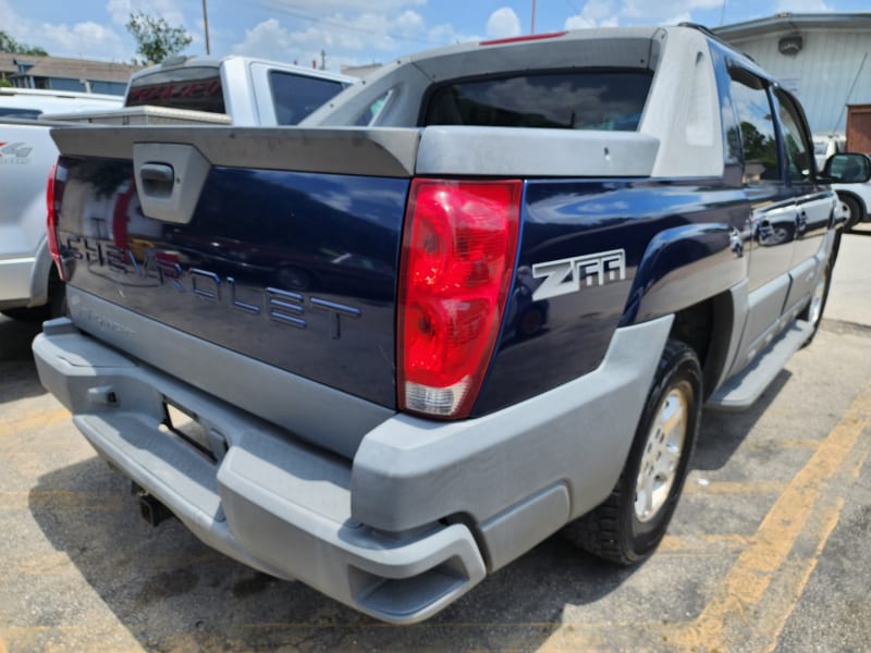 Chevrolet Avalanche 2002 price $6,995