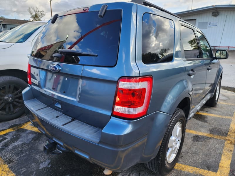 Ford Escape 2011 price $6,495