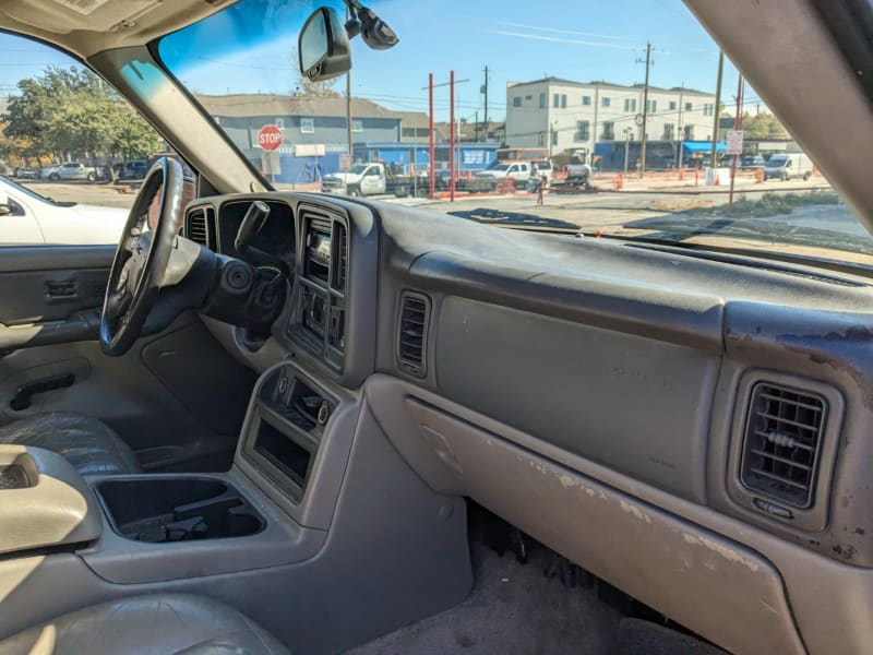 GMC Yukon 2003 price $3,995