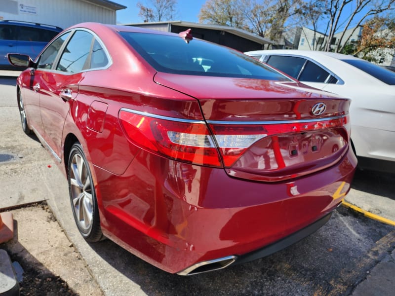 Hyundai Azera 2015 price $9,995