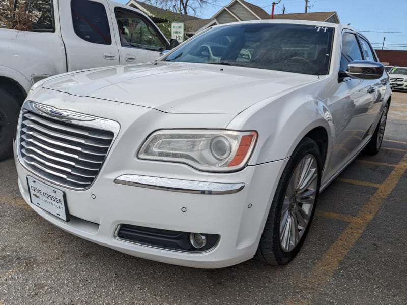 Chrysler 300 2011 price $9,995