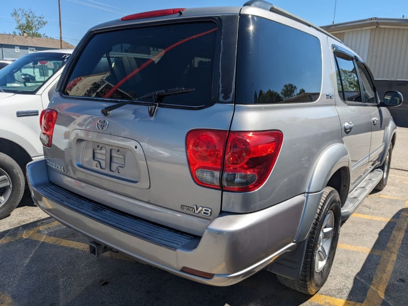 Toyota Sequoia 2005 price $6,995