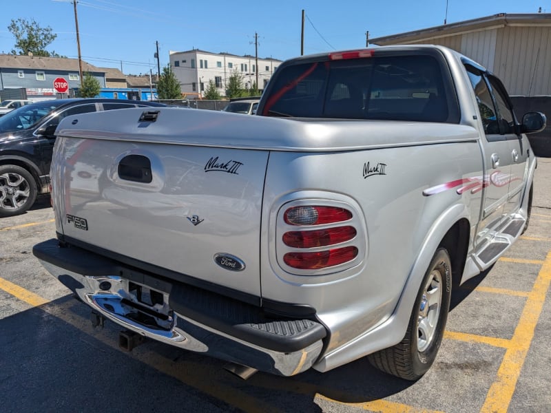 Ford F-150 SuperCrew 2001 price $8,995