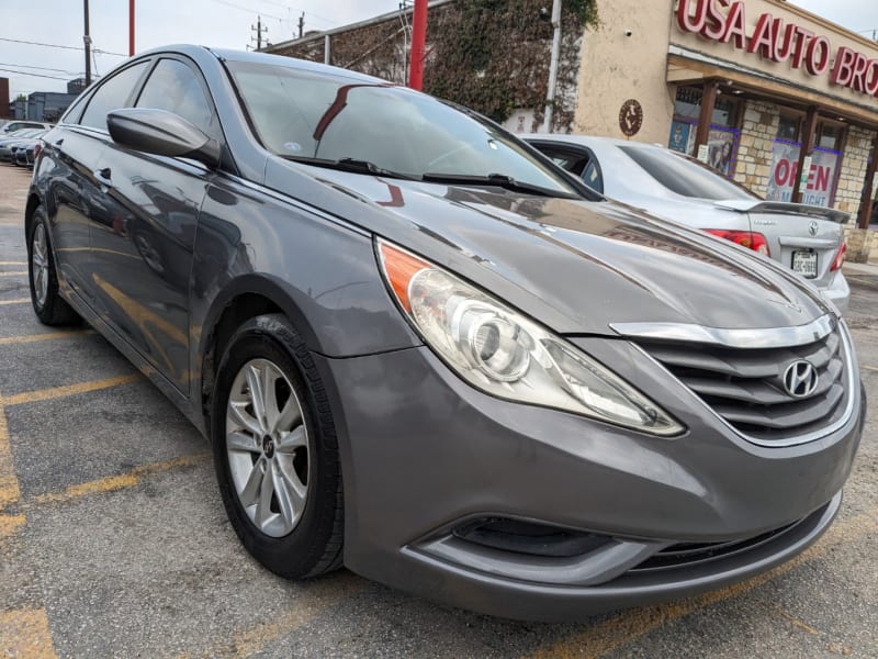 Hyundai Sonata 2012 price $6,995