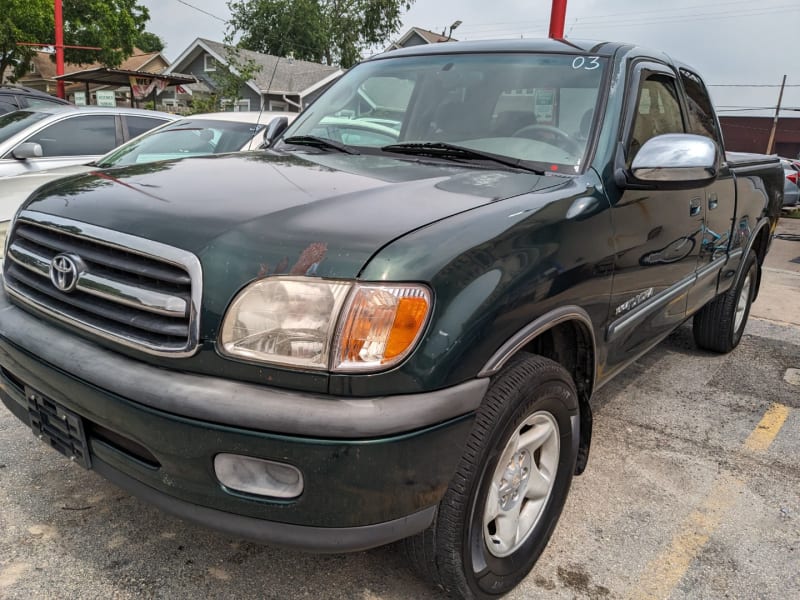 Toyota Tundra 2002 price $8,995