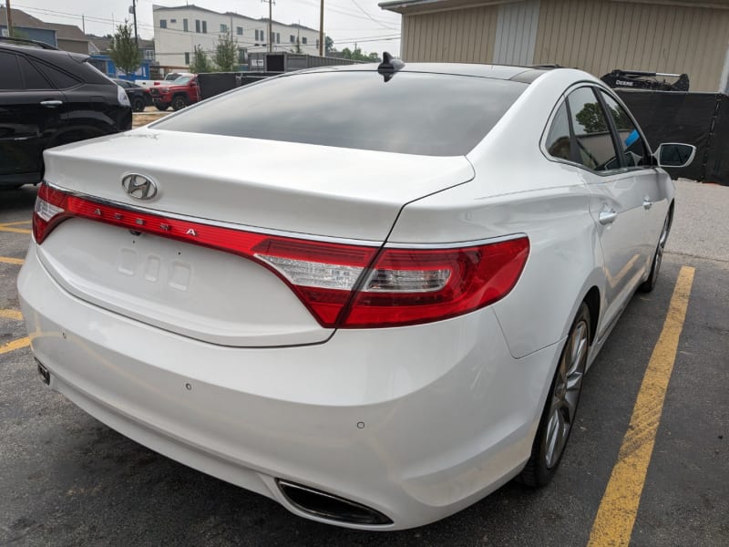 Hyundai Azera 2012 price $8,995