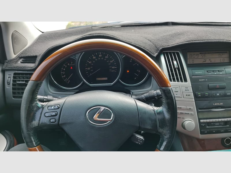 Lexus RX 330 2005 price $5,490