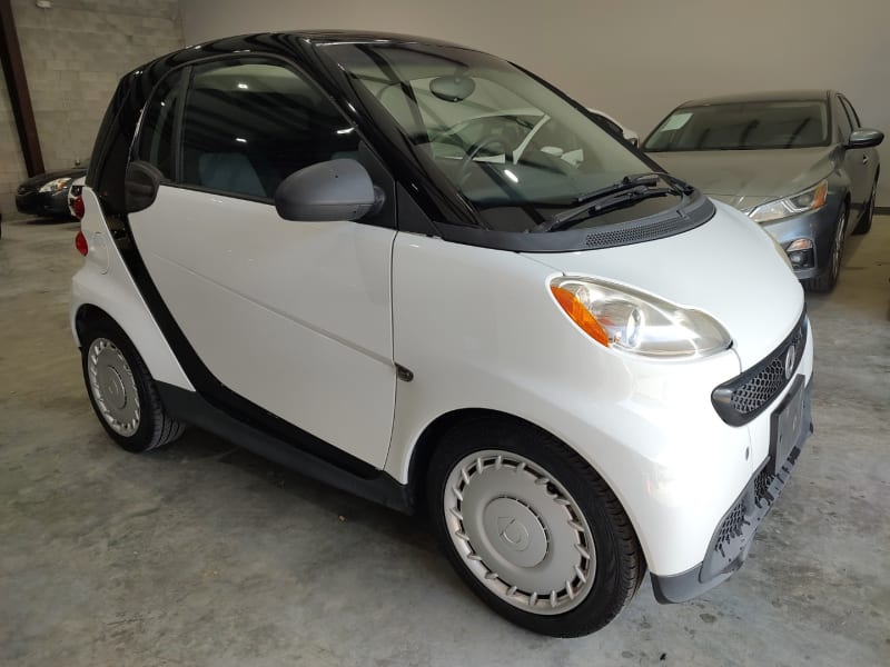 Smart fortwo 2014 price $5,499