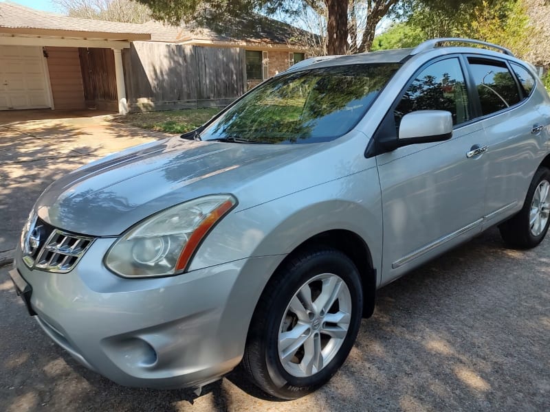 Nissan Rogue 2012 price $6,499