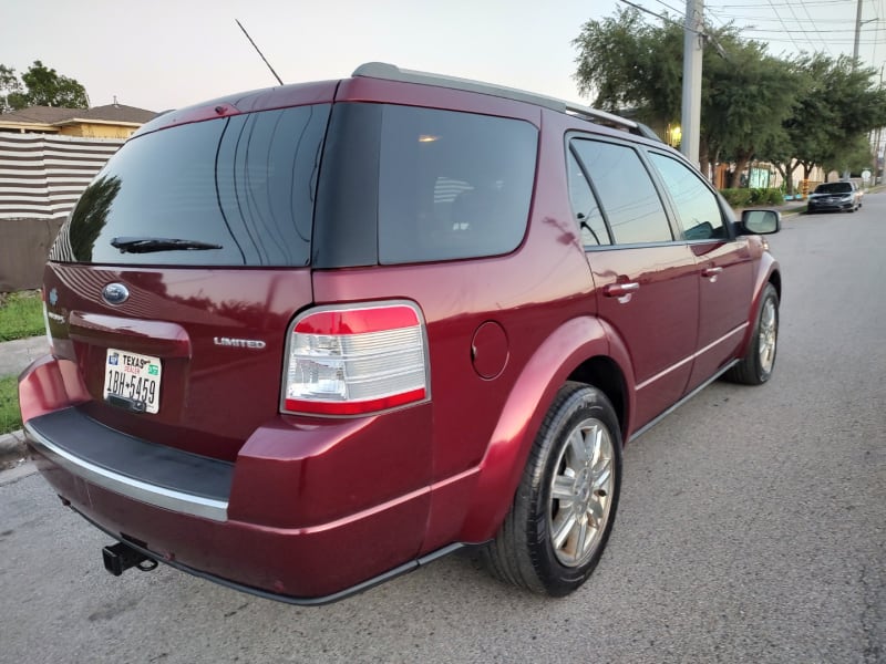 Ford Taurus X 2008 price $5,499