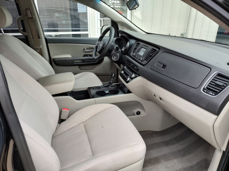 Kia Sedona 2016 price $5,499