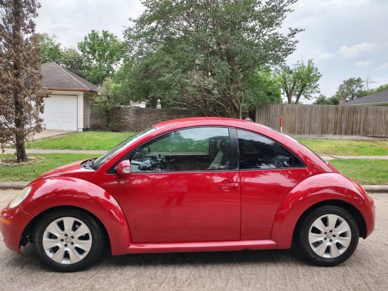Volkswagen New Beetle Coupe 2008 price $5,499
