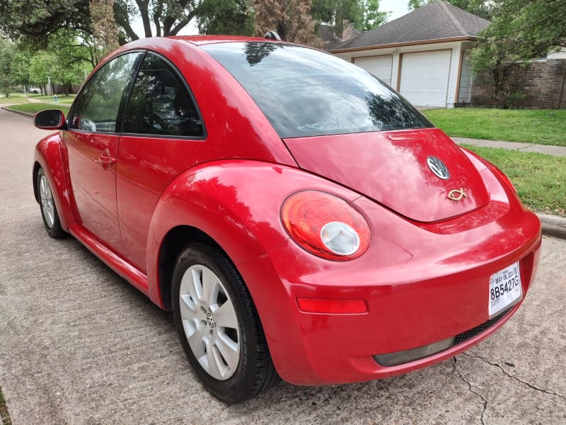 Volkswagen New Beetle Coupe 2008 price $5,499