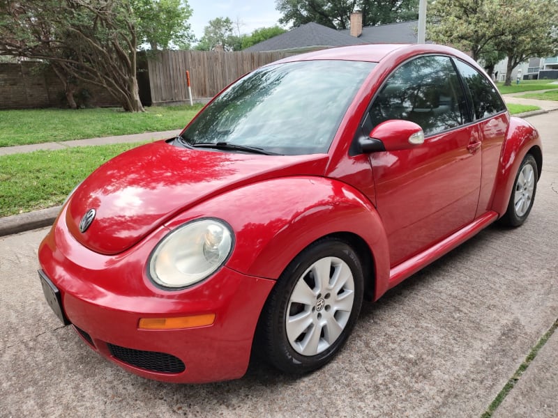 Volkswagen New Beetle Coupe 2008 price $5,499