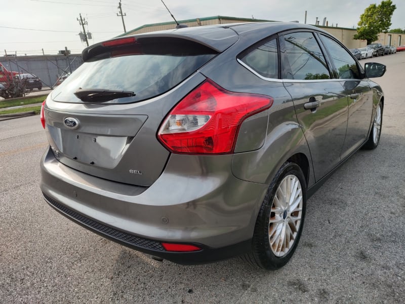 Ford Focus 2012 price $5,999