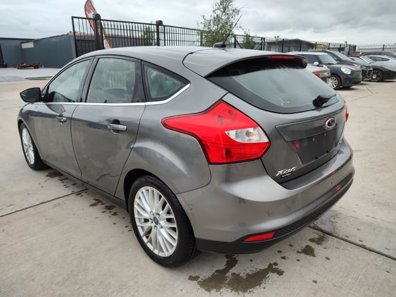 Ford Focus 2012 price $5,999