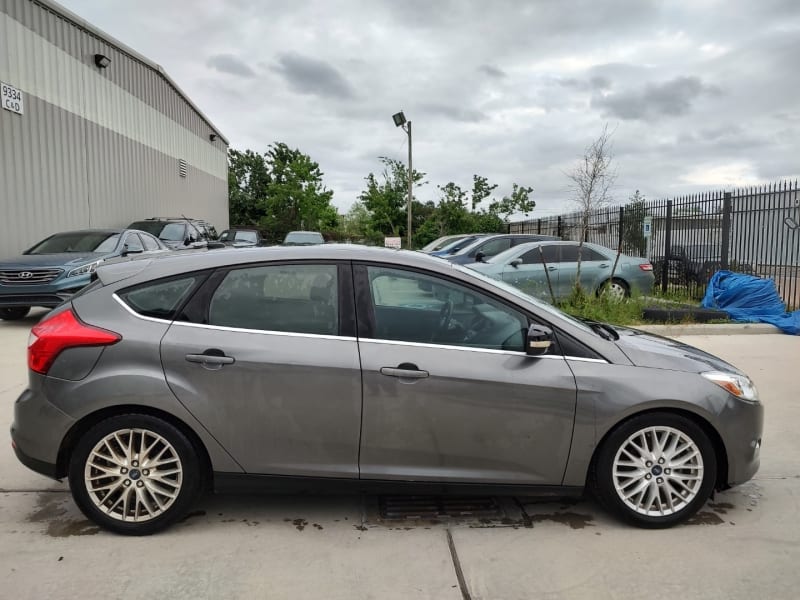 Ford Focus 2012 price $5,999