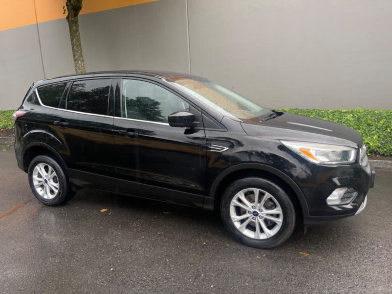 Ford Escape 2017 price $10,995