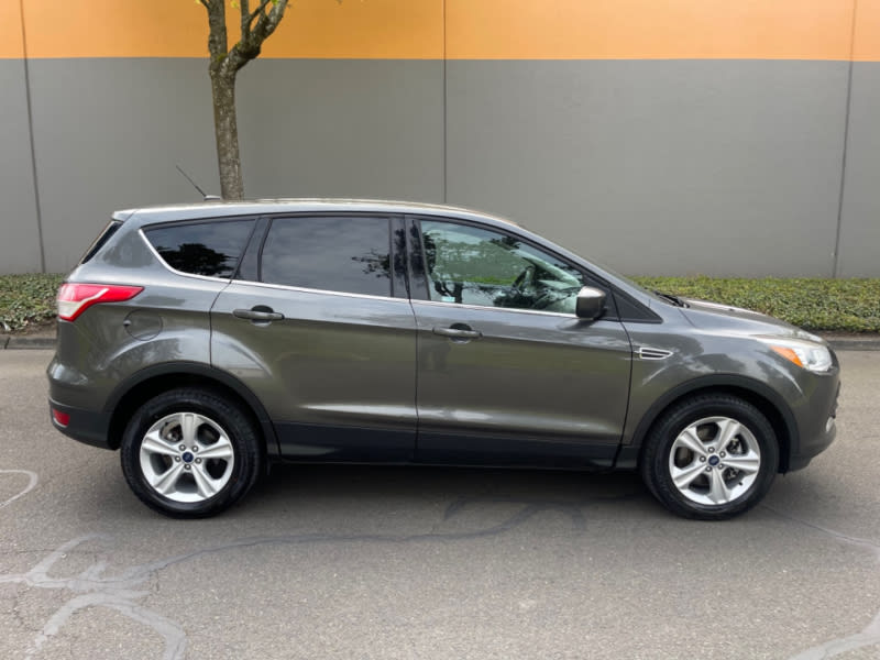 Ford Escape 2016 price $8,495