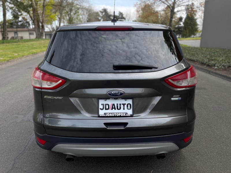 Ford Escape 2016 price $8,495