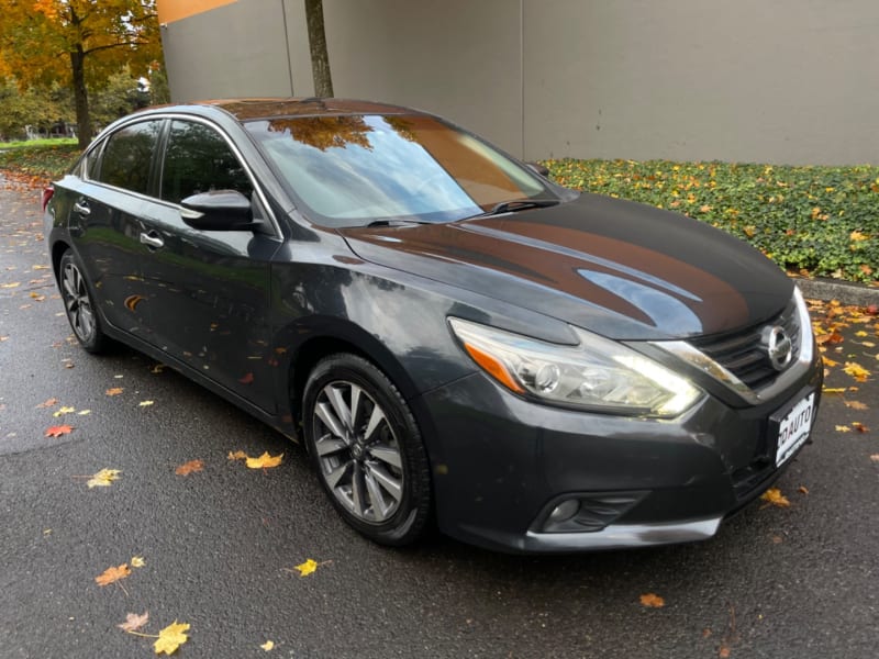 Nissan Altima 2017 price $12,995