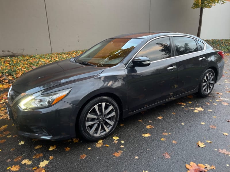 Nissan Altima 2017 price $12,995